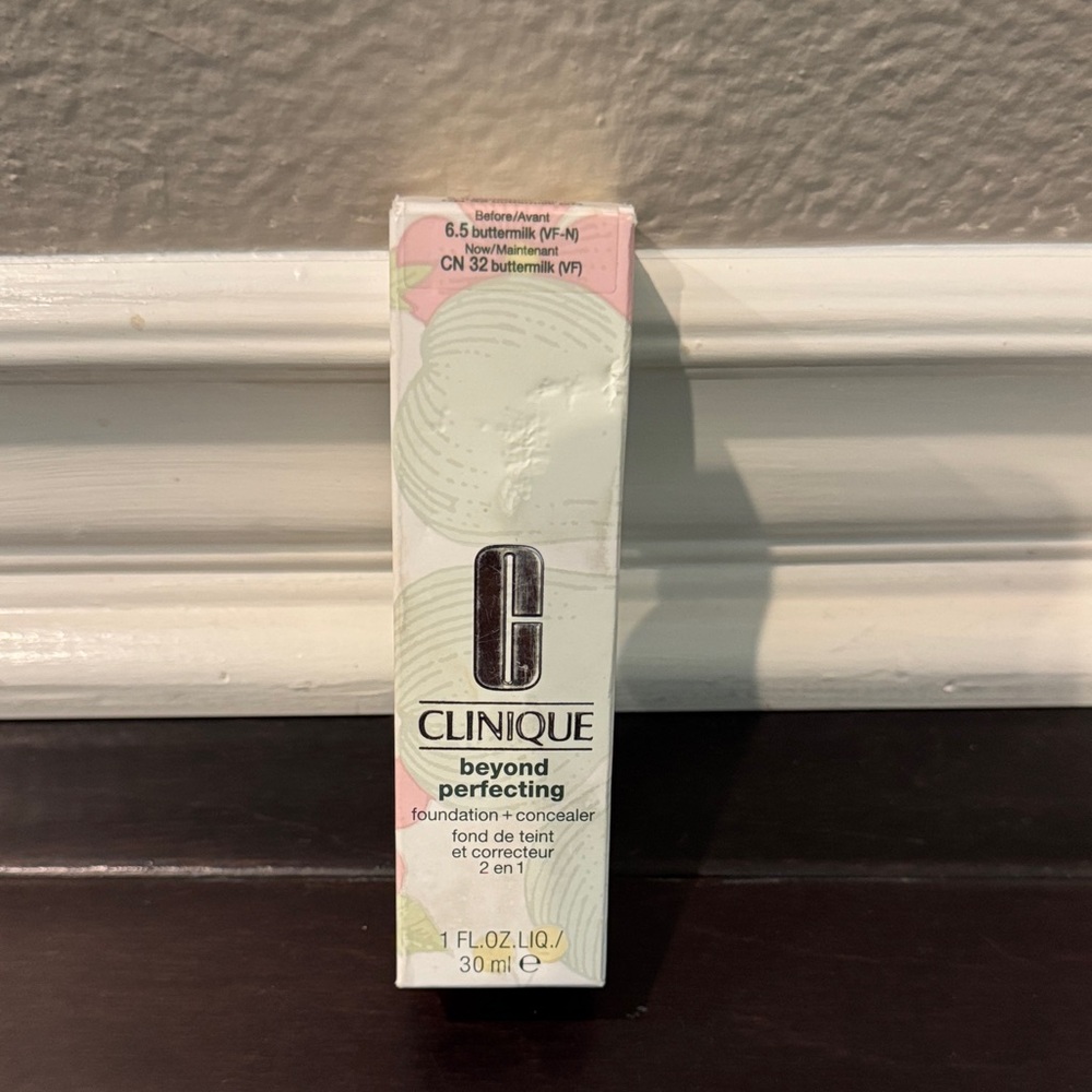 Clinique Beyond Perfecting Foundation + Concealer 6.5/CN32 buttermilk